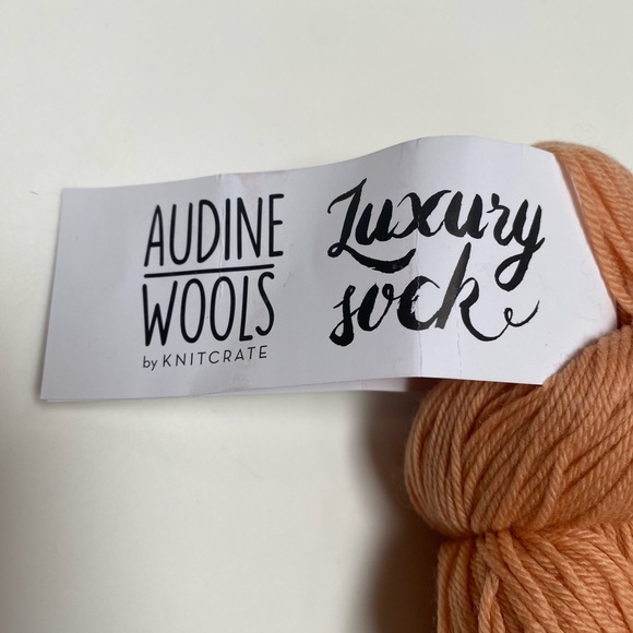 Indie Dyed Merino/Cashmere Wool Fingering Yarn NWT - Picture 3 of 4